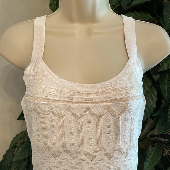 WHBM CREAM SWEATER TANK - Picture 3 of 8